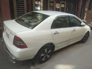 Toyota Corolla . 2002