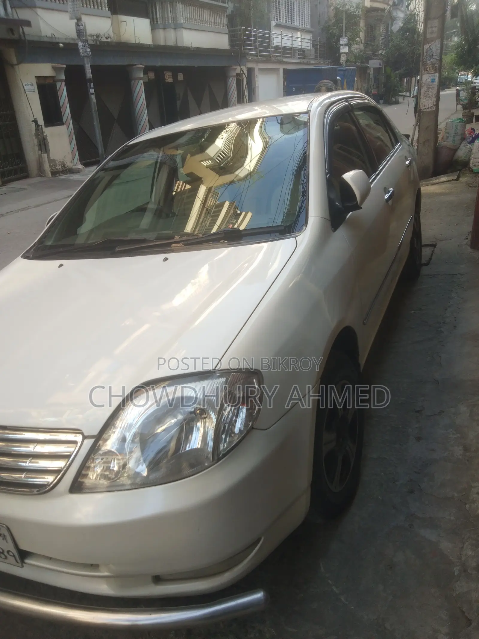 Toyota Corolla . 2002