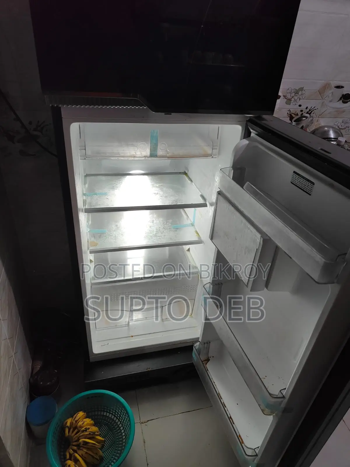 Fridge- Walton