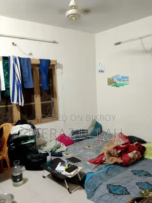 Bachelor Male Seat Rent, 1 Minute from Shewrapara Metro Station