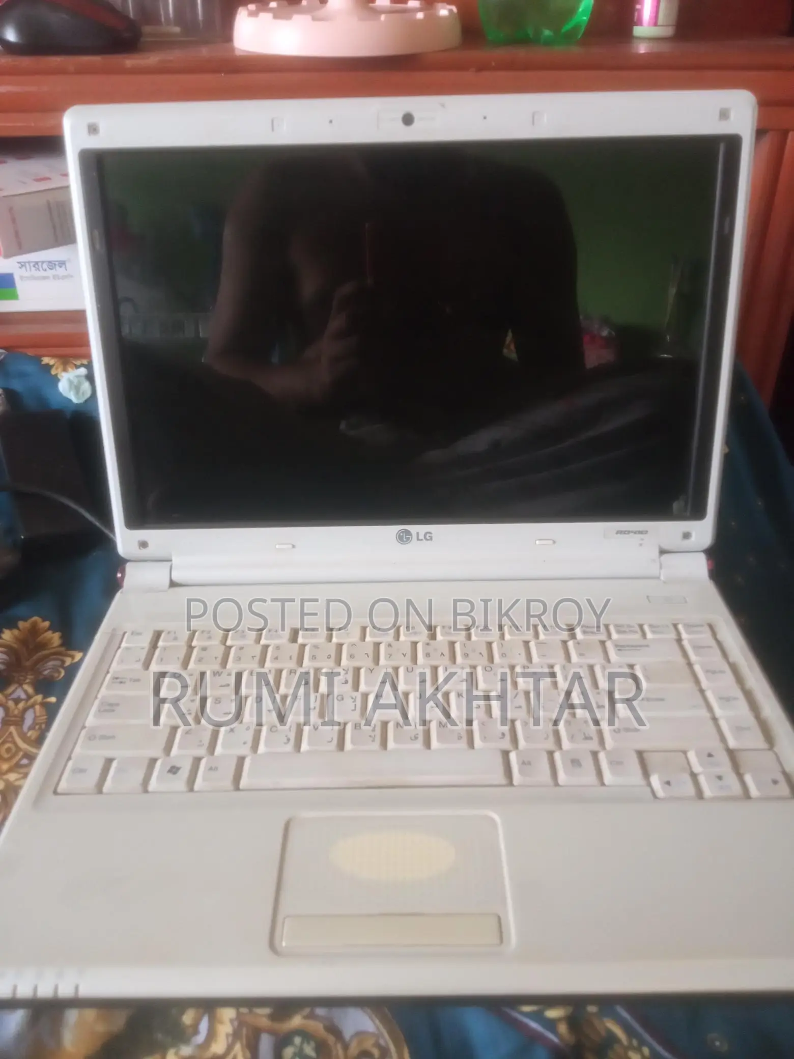 LG SSD 128 GB RAM 3 GB
