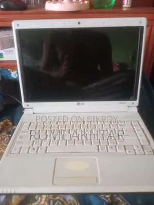 LG SSD 128 GB RAM 3 GB