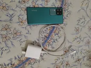 Vivo V30 (Used)