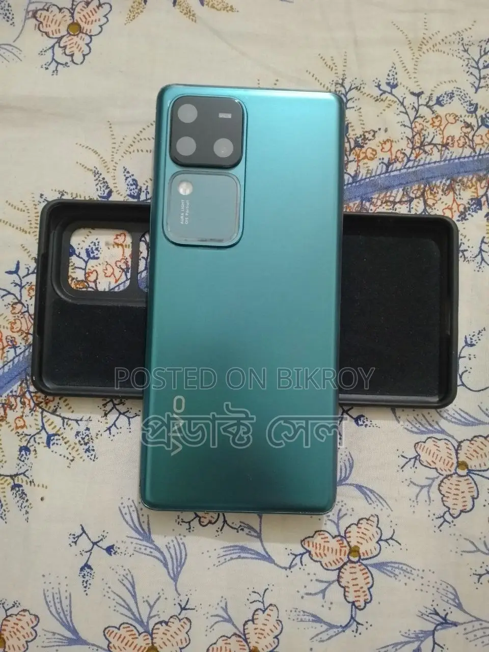 Vivo V30 (Used)