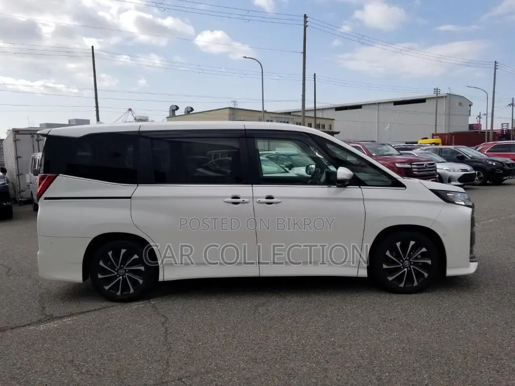 Toyota Noah S-Z 2022