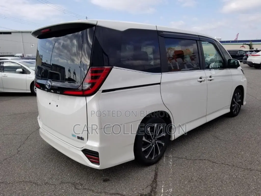 Toyota Noah S-Z 2022