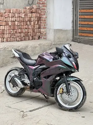সুজুকি জিক্সার এসএফ . ২০২৩