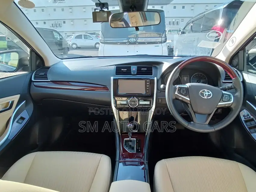Toyota Premio FEX Red 4 Point 2021