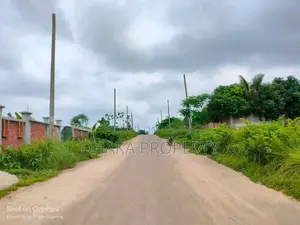 সেক্টর-১৫ তে লেকের কাছে ৫ কাঠার দক্ষিণমুখী জমি
