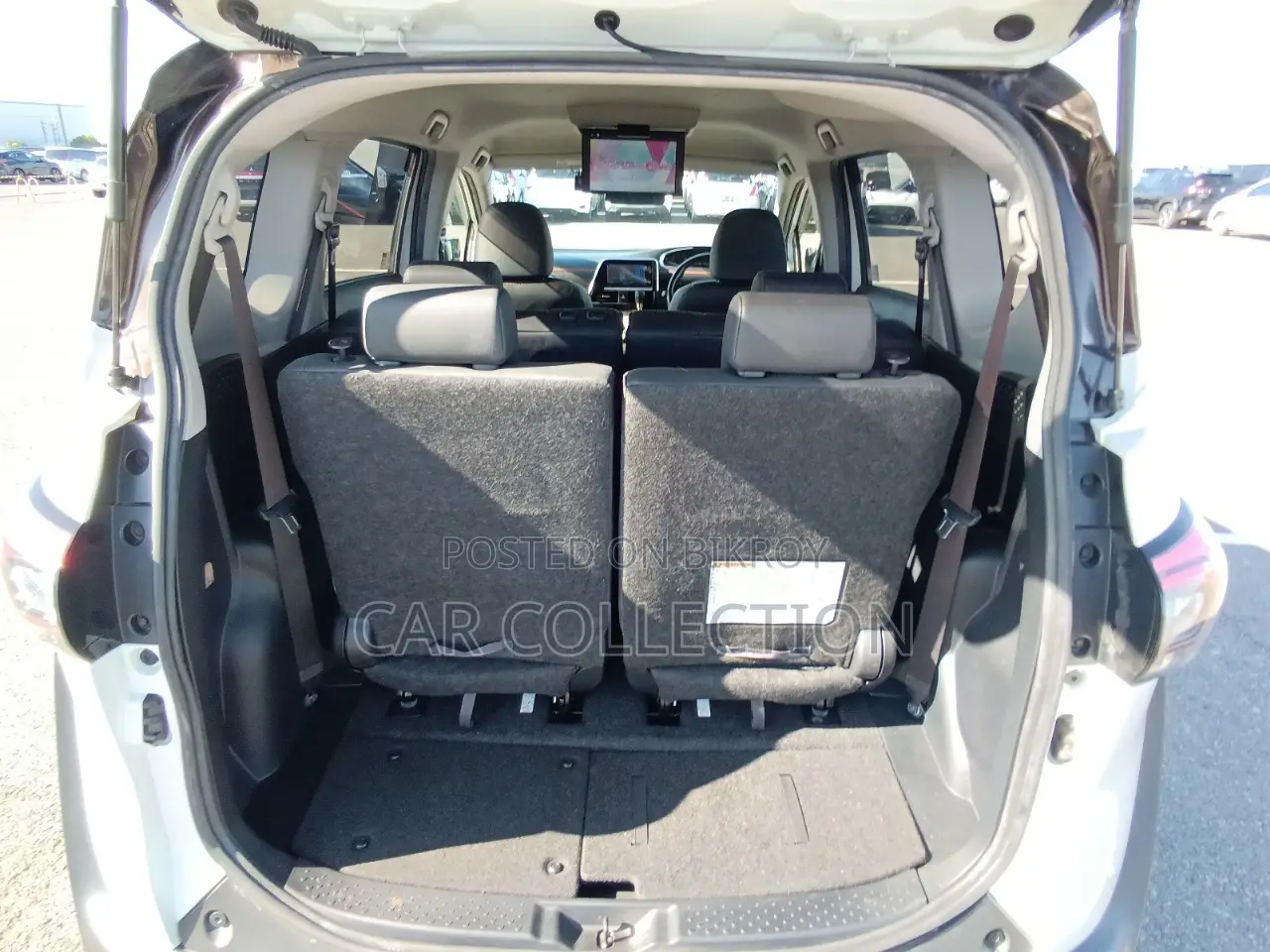 Toyota Sienta 2021