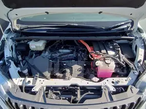 Toyota Esquire GI PREMIUM HYB 4.5 2020