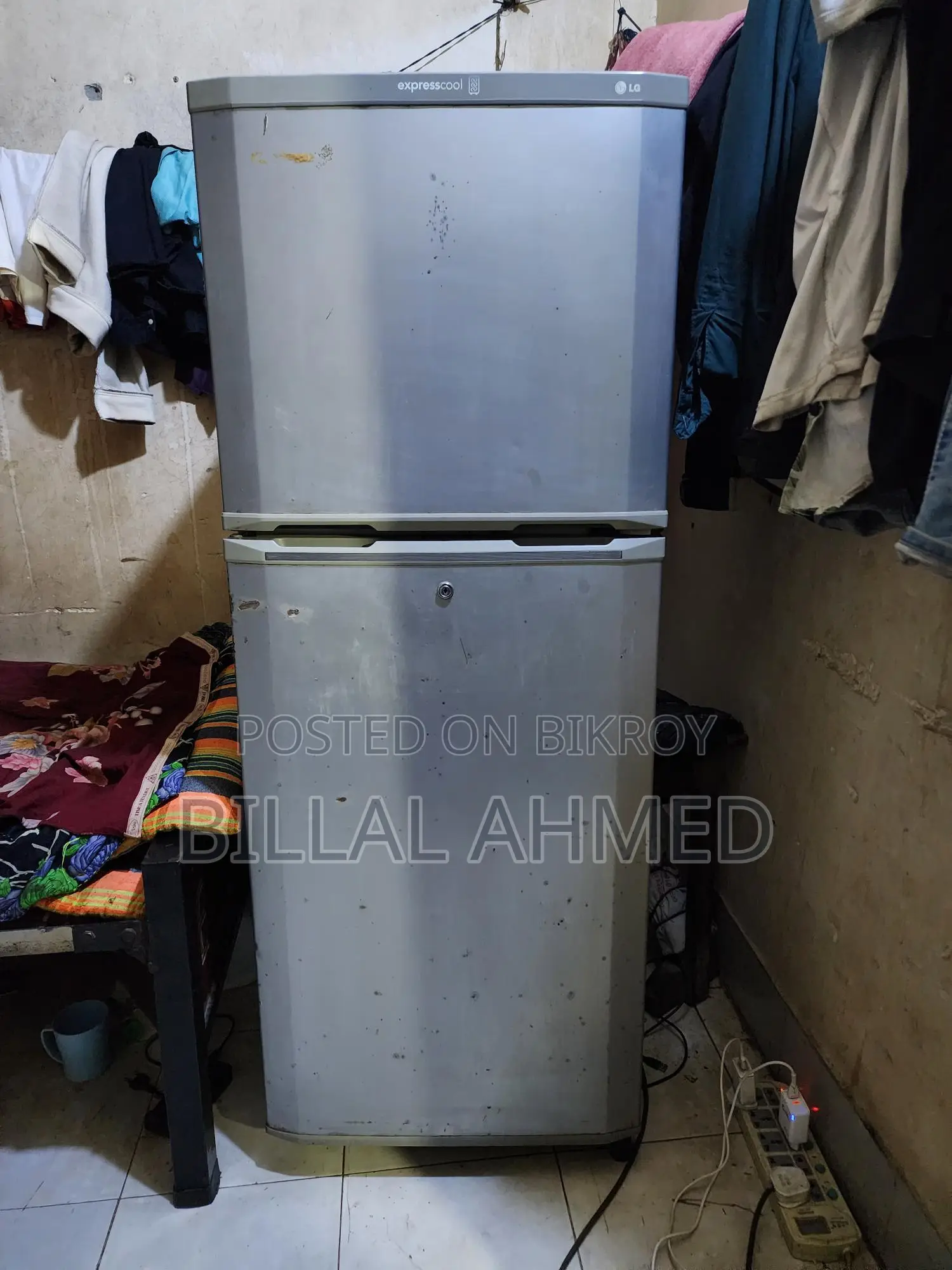 LG 10 CFT Fridge for sale