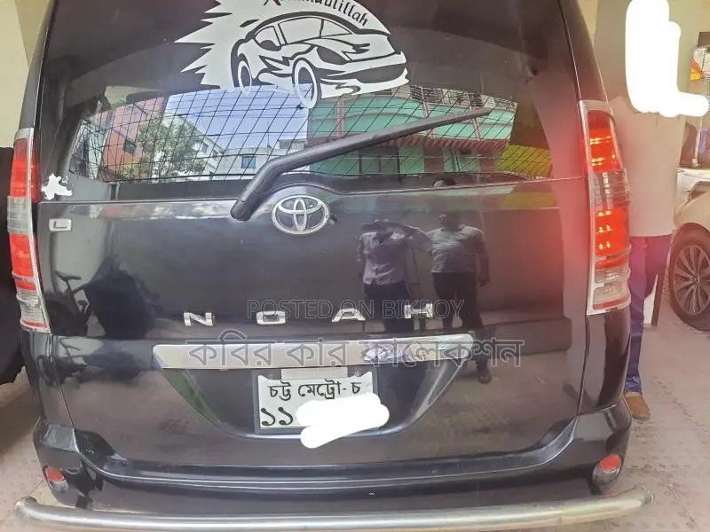 Toyota Noah x 2005