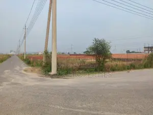 Corner plot sell P Block 5 katha