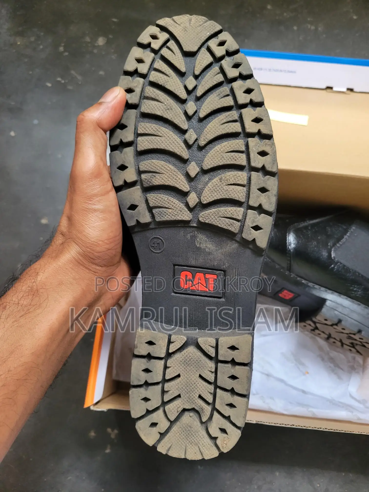 Calci Bowt Black