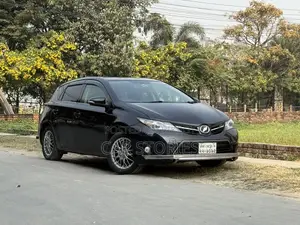 Toyota Auris 2013