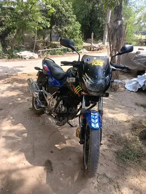 Bajaj Pulsar 150 . 2014