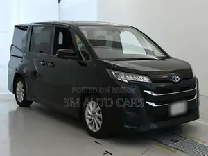 Toyota Noah Hybrid G Black New 2022