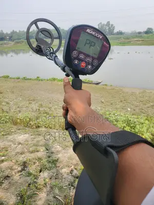 Metal Detector Treasure Hunting Machine
