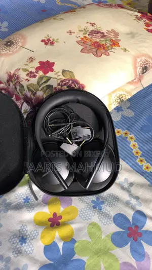 Bose Noise Cancelling Headphones 700