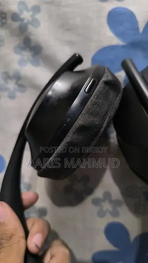 Bose Noise Cancelling Headphones 700