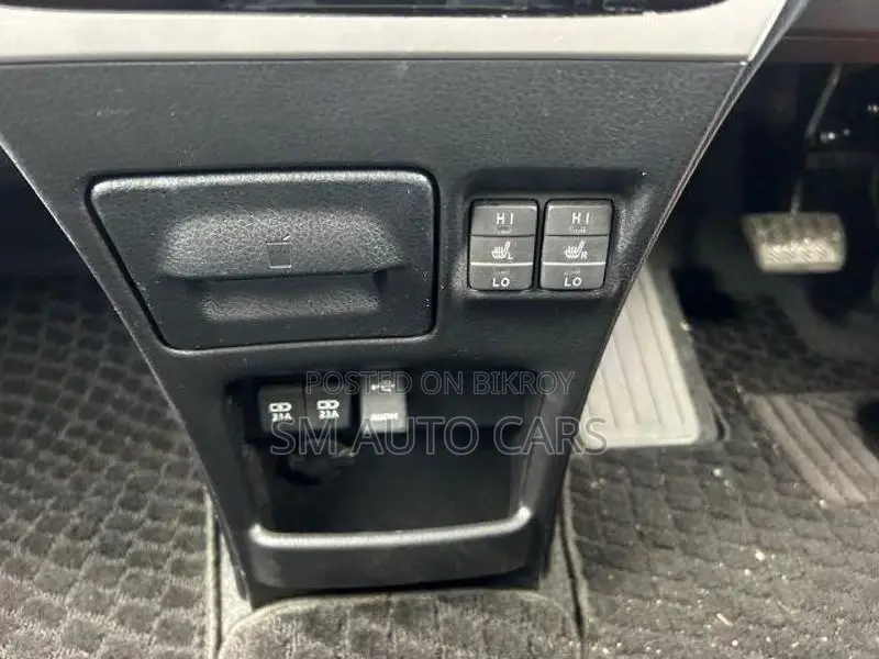 Toyota Esquire Non hybrid Gi Wine 2021
