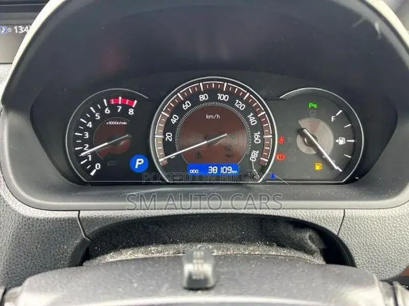 Toyota Esquire Non hybrid Gi Wine 2021
