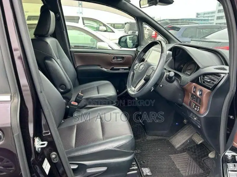 Toyota Esquire Non hybrid Gi Wine 2021