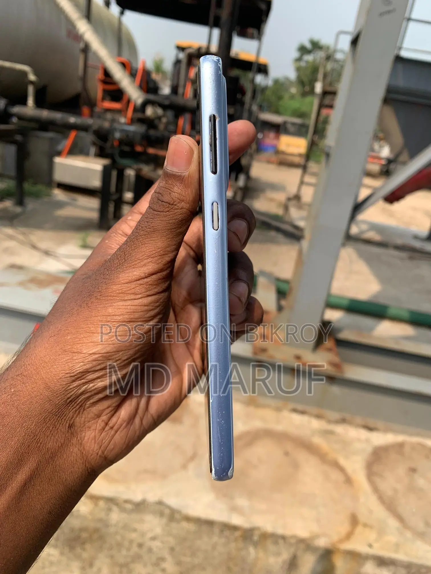Samsung Galaxy A33 . (Used)