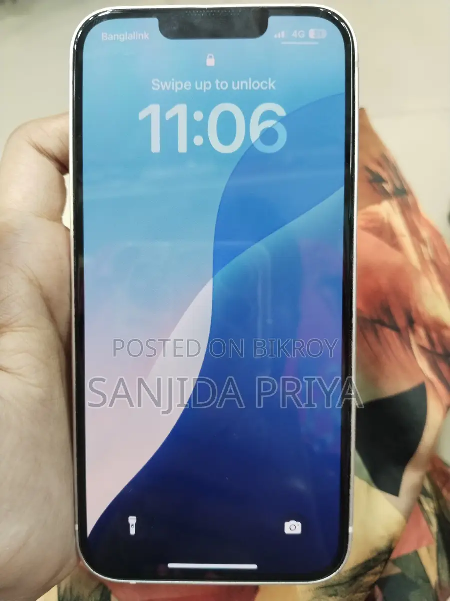 Apple iPhone 13 (Used)