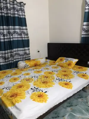 মালেশিয়ান Wood কাঠের ৫/৬ হাত বেড