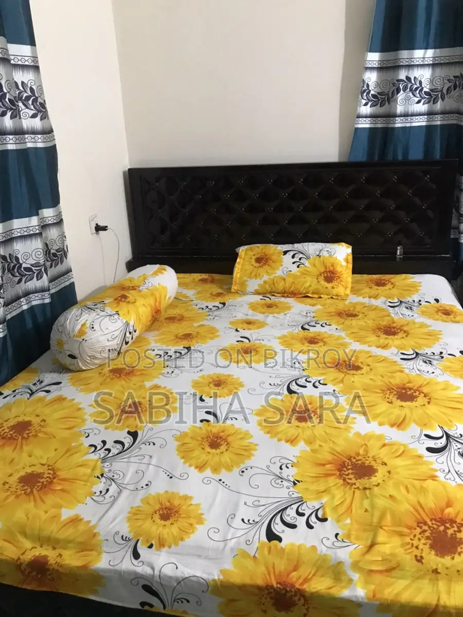 মালেশিয়ান Wood কাঠের ৫/৬ হাত বেড