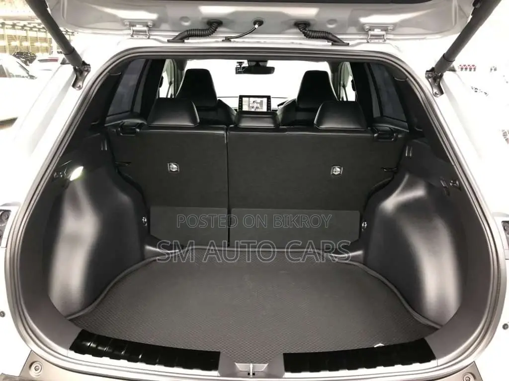 Toyota Corolla Cross Z Nardo Grey 2021