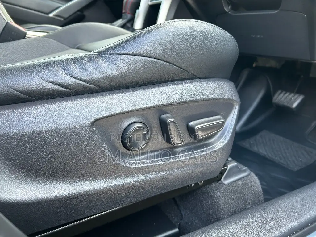 Toyota Corolla Cross Z Nardo Grey 2021