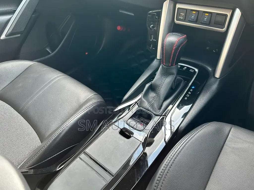 Toyota Corolla Cross Z Nardo Grey 2021