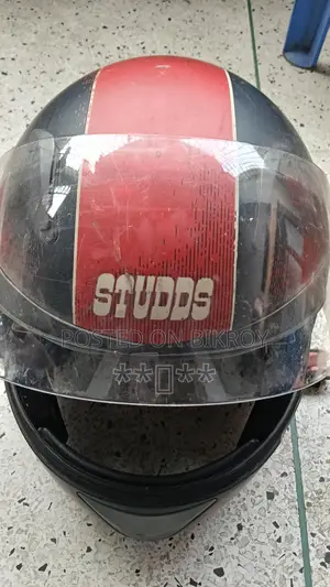 Studd হেলমেট