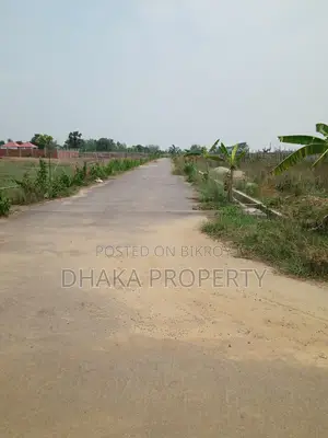 সেক্টর-১৭ তে ৩০ ফুট রাস্তার পাশে ৩ কাঠার পার্ক সাউথ প্লট