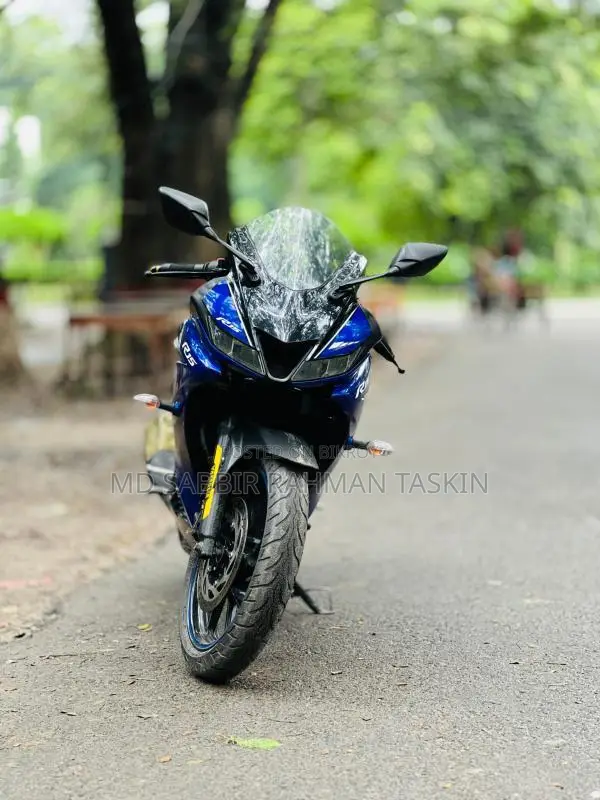 Yamaha R15 2020
