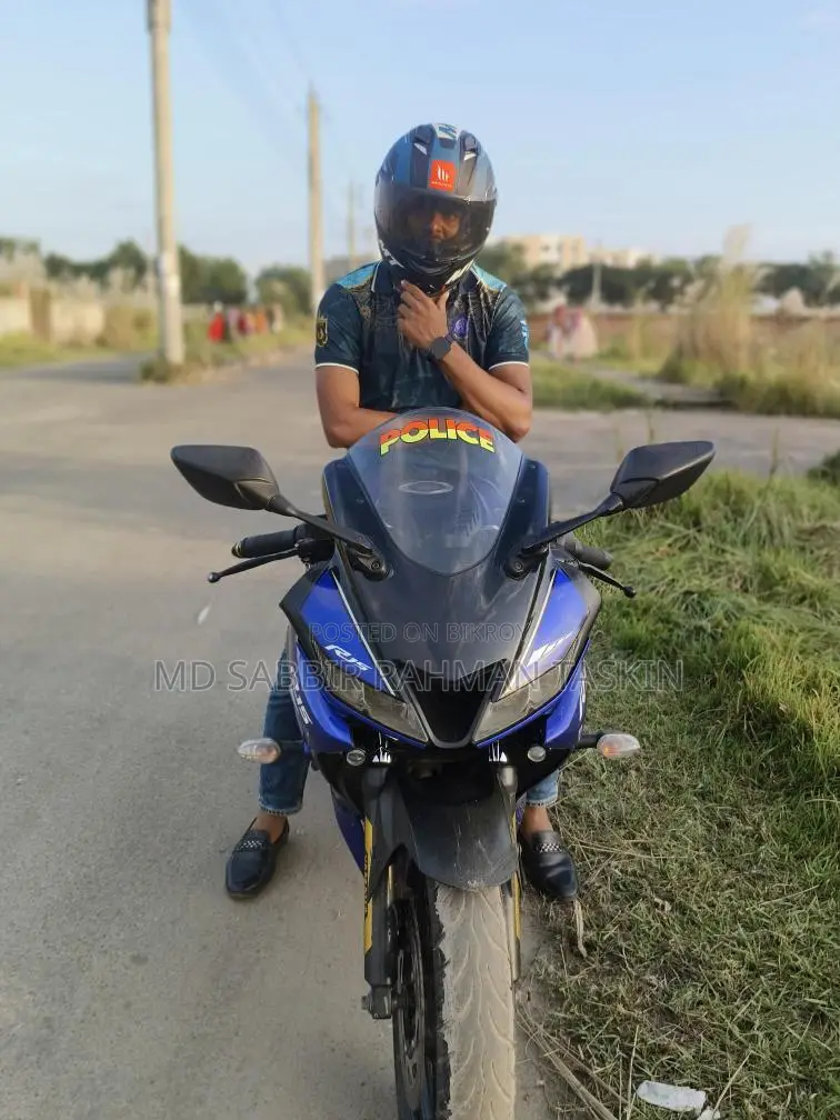 Yamaha R15 2020