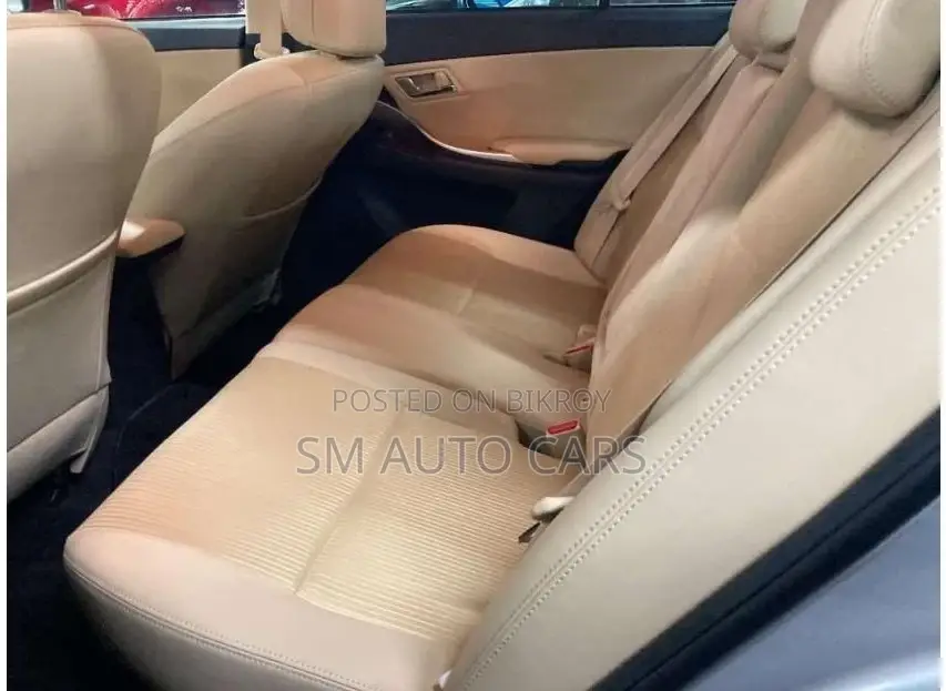 Toyota Premio FEX Silver 4 Point 2020