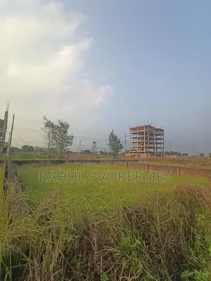 জরুরী প্রয়োজন। বসুন্ধরা[ P Block ] দক্ষিণ মুখি প্লট বিক্রয়