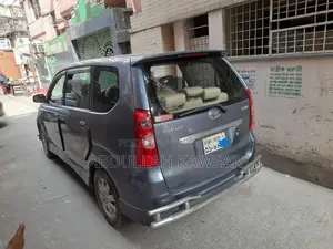 Toyota Avanza 2010