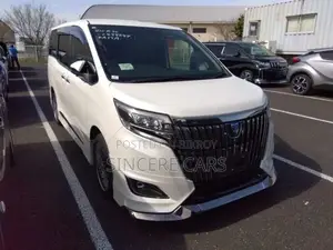 Toyota Esquire GI PREMIUM HYB 4.5 2020
