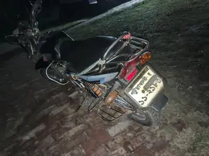 Bajaj CT 100 . 2017