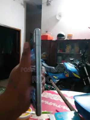 Google Pixel 5a . (Used)