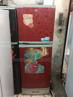 14 cubic feet Walton refrigerator for sale, everything original.