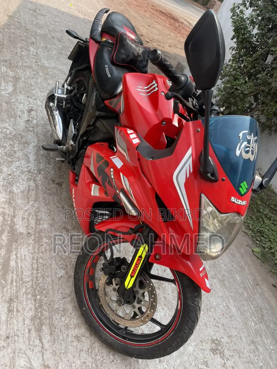 Suzuki Gixxer SF . 2017