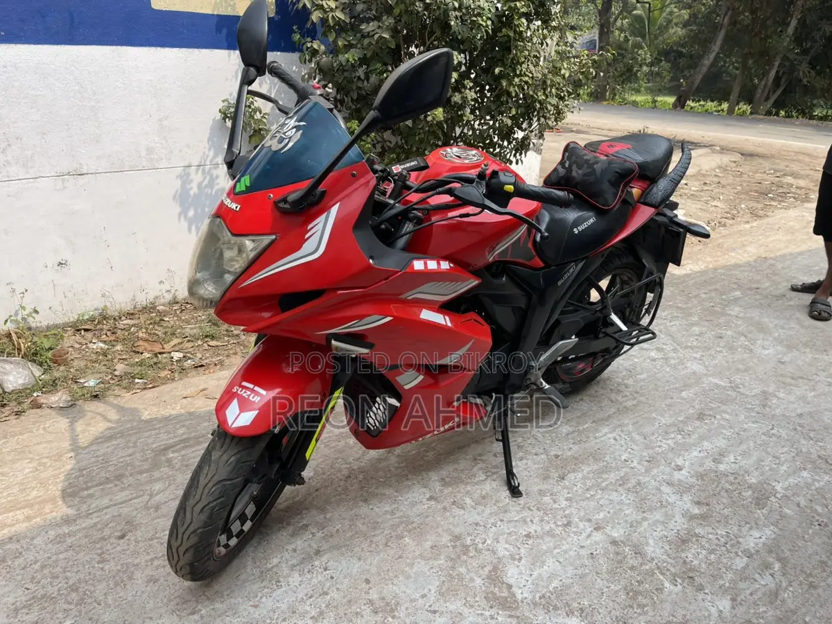 Suzuki Gixxer SF . 2017