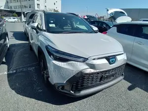 Toyota Corolla Cross Z Pearl Full Option 2023
