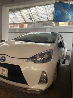 Toyota Aqua 2013